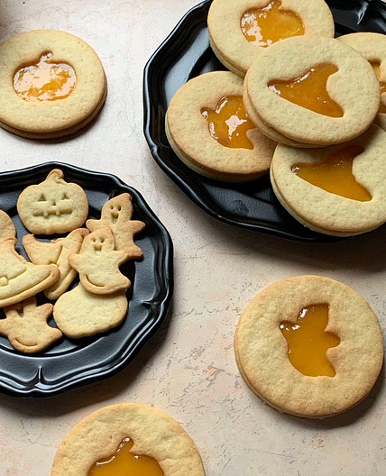 Halloween cookies with jam 🎃🧡