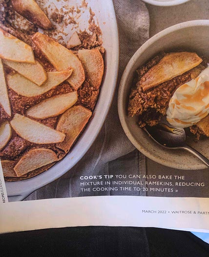 Cinnamon & pear baked oats