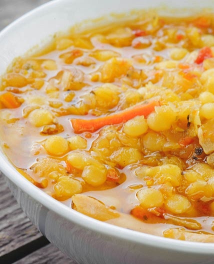 Chicken with lentil sauce
