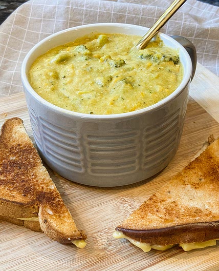Vegan Broccoli Cheddar Soup