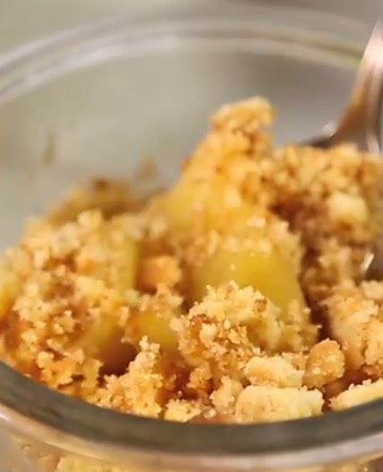 Quick apple crisp