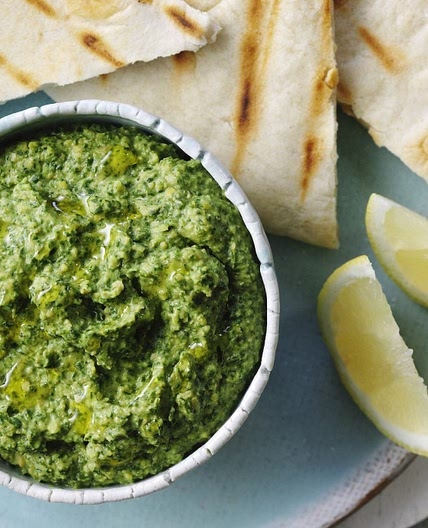 Spinach houmous with pitta