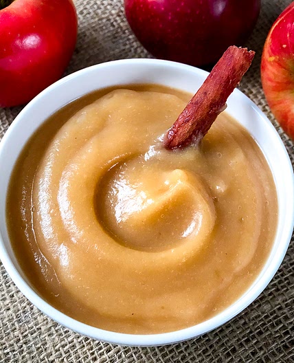 EASY NO PEEL HOMEMADE APPLESAUCE