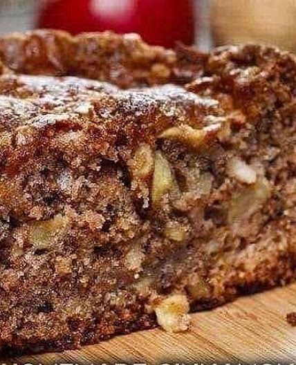 Cinnamon Apple Cake