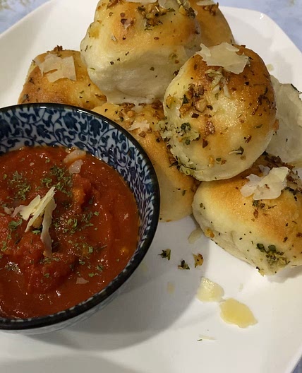 WIC Approved Pull-Apart Garlic Bread