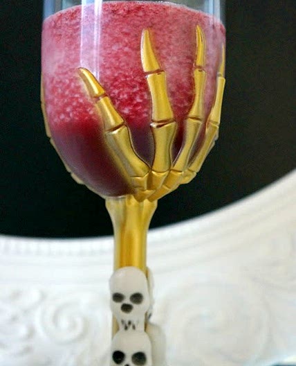 BLOOD AND GREENS SMOOTHIE