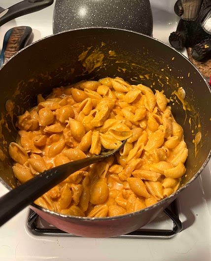 Buffalo chicken Mac n cheese 