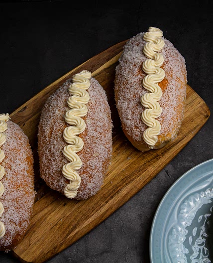 Coconut Cream Buns