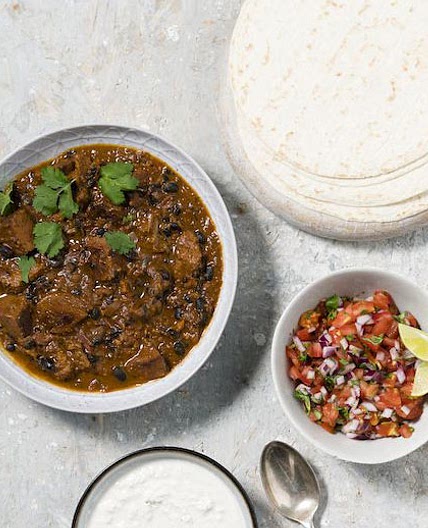 Vegan Seitan Chilli Tacos Recipe - Vegan Food & Living