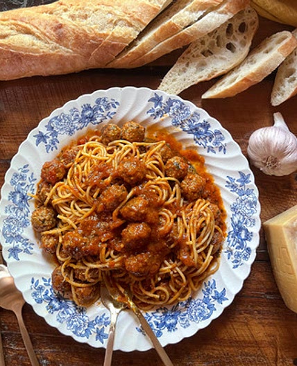 Spaghettoni aux boulettes de viande