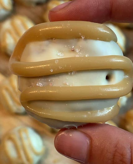 White chocolate kruidnoten (salty caramel)
