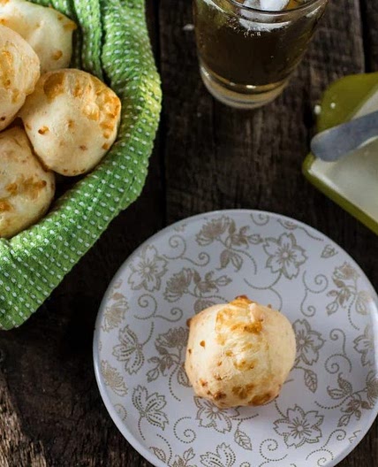 Authentic Brazilian Cheese Bread (Pão de Queijo)