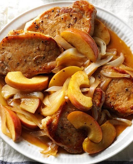 Skillet Pork Chops with Apples & Onion