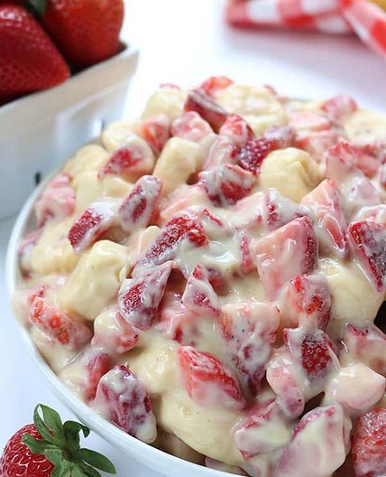 Creamy Strawberry Banana Salad