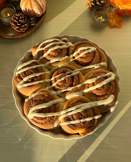 Pecan and cinnamon rolls
