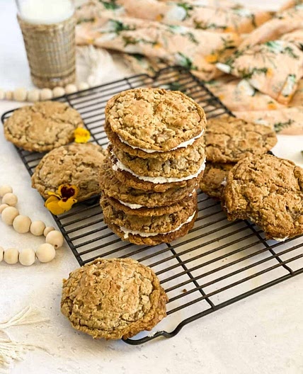 Oatmeal cream pies