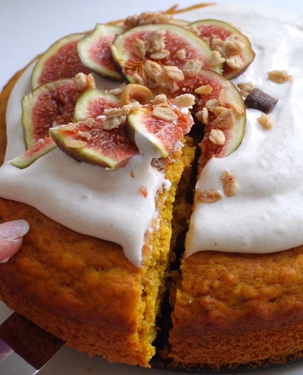 6-ingredient Pumpkin Spice Cake