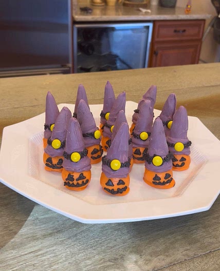 Pumpkin Witch Cake Pops