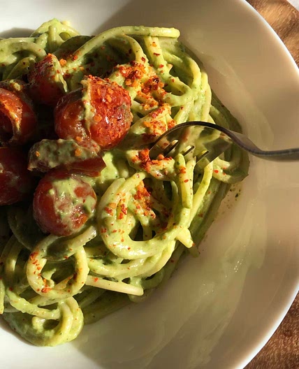 Creamy avocado spaghetti 
