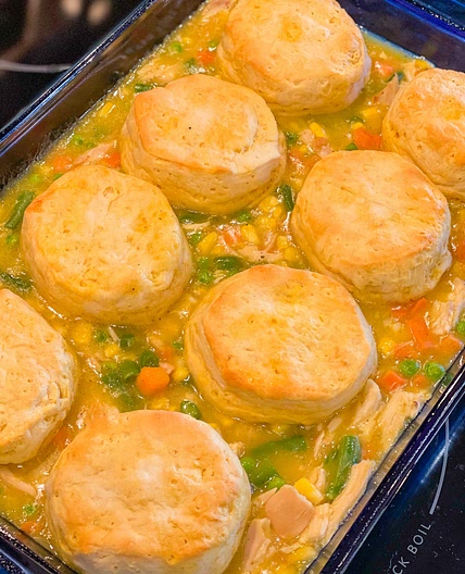 Weeknight chicken pot pie casserole 