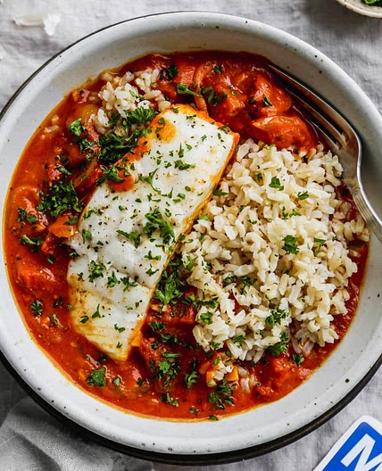 Tomato halibut curry