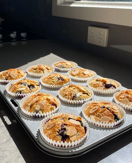 blueberry, almond & yoghurt muffins 🫐