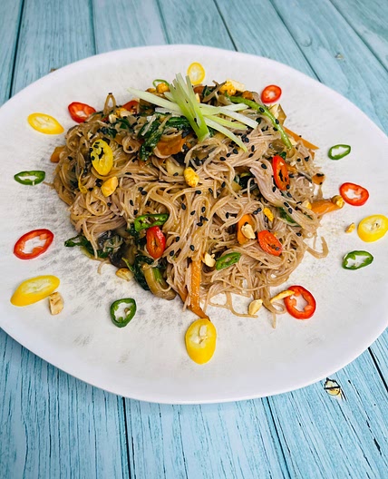 Spicy Peanut Sriracha Noodles