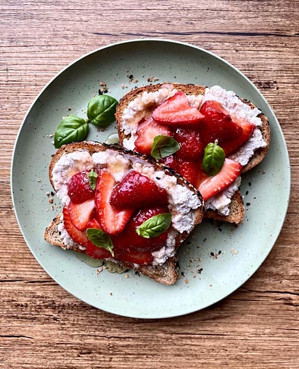 Balsamic Strawberry Ricotta Toast