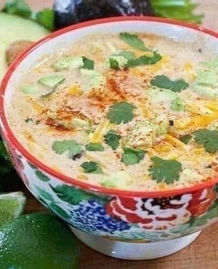 Crock Pot Chicken Queso Soup