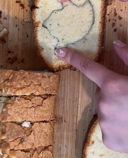 Cream Cheese Ghosts Cake (pt.1 Halloween Pound Cake)