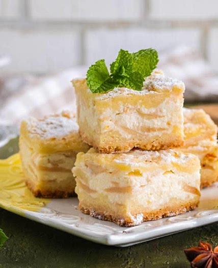 Čupava jogurt pita s jabukama