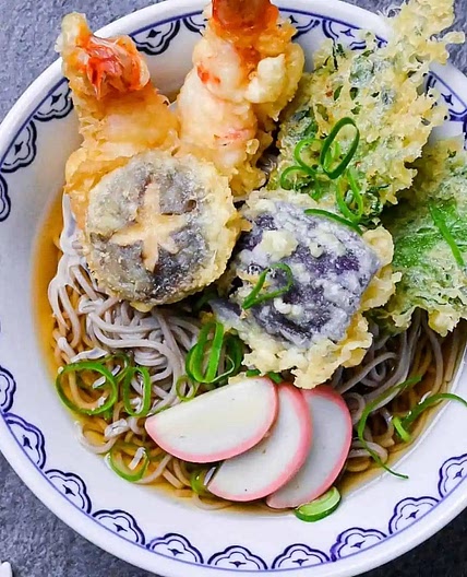 Classic Tempura Soba Noodles (天ぷらそば)