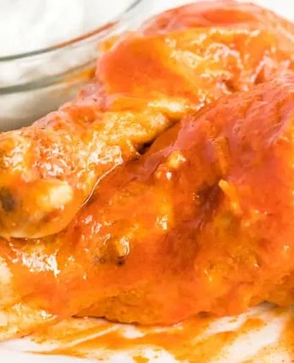 Pilons de poulet Buffalo à la friteuse à air chaud