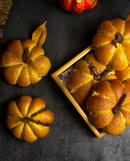 Pumpkin Buns with Cream Cheese Filling