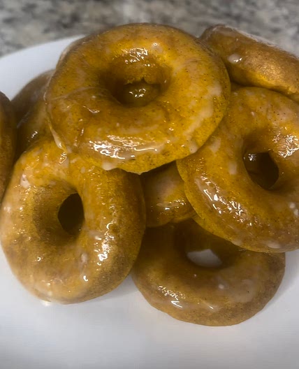 Pumpkin Spice Donuts (Baked)