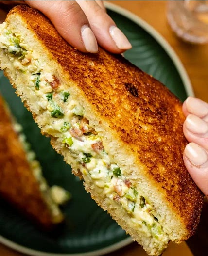 Jalapeño popper grilled cheese