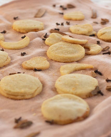 Simple butter cookies
