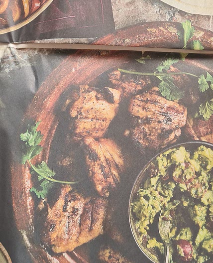 Smoky chicken with crushed avo and peppers