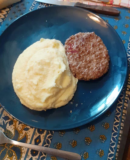 Purée et steak haché