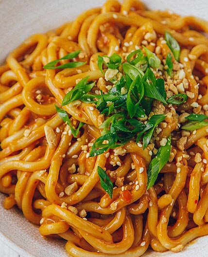 10 Minute Peanut Udon 🥜😍