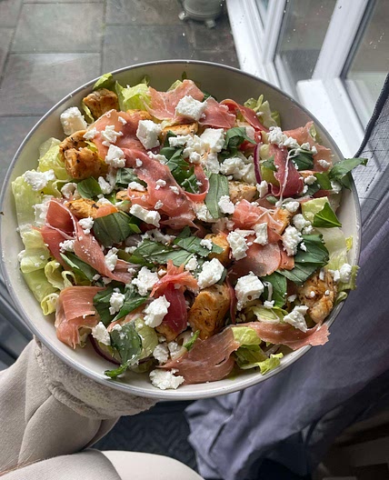 Italian pasta salad with chicken and prosciutto 🌿 