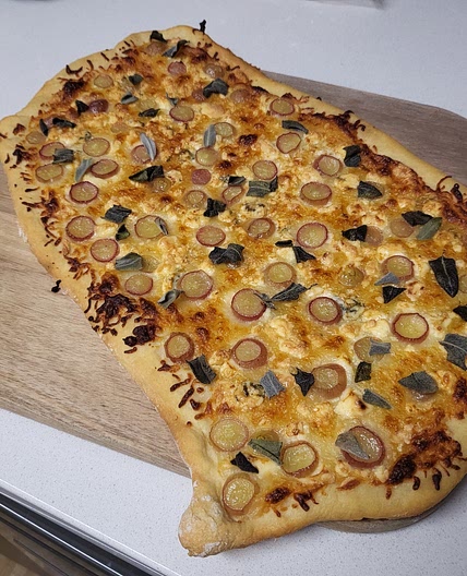Grape and Gorganzola Pizza