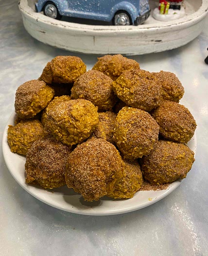 Healthy Pumpkin Spice Donut Holes