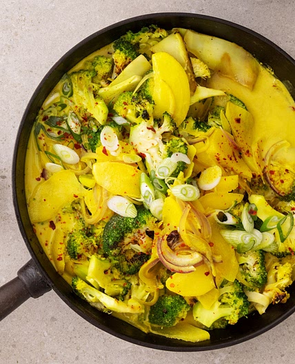 Brokkoli-Cashew-Curry mit Kokosmilch
