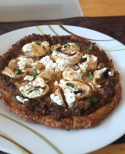 "Tuna" crust pizza