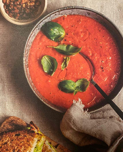 Tomatsoppa med gömda bönor