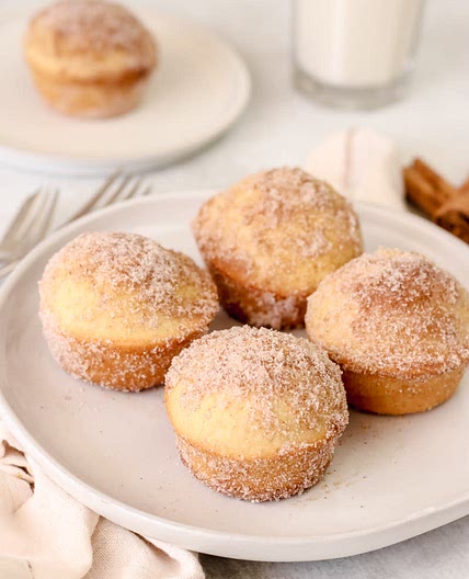 Easy Cinnamon Sugar Donut Muffins