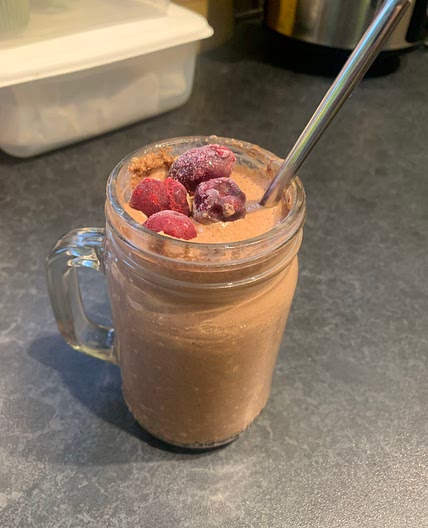 Easy cocoa and almond overnight oats