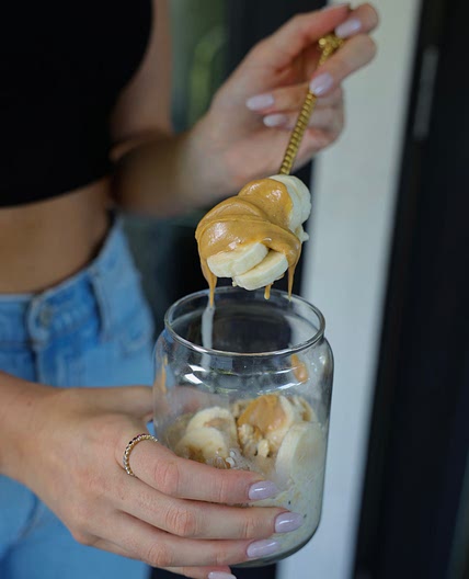 Healthy vanilla overnight oats 