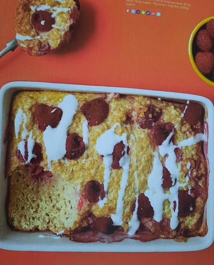 Raspberry baked oats